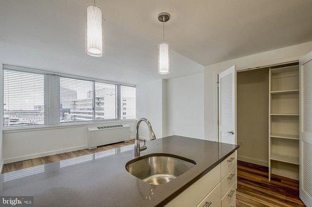 2200 BENJAMIN FRANKLIN PKWY #0B-E1401, Philadelphia, PA 19130