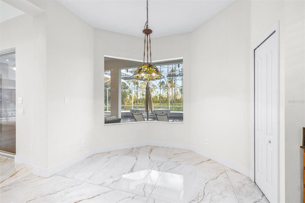 Image 21 of property listing at 10102 DEERCLIFF DRIVE, Tampa, FL 33647