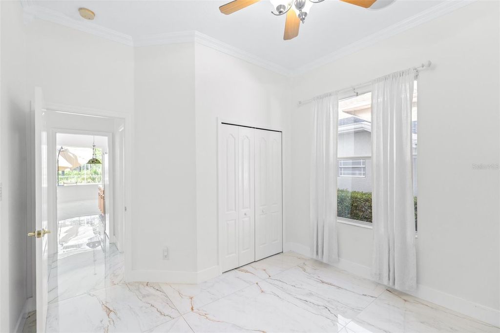 Image 30 of property listing at 10102 DEERCLIFF DRIVE, Tampa, FL 33647