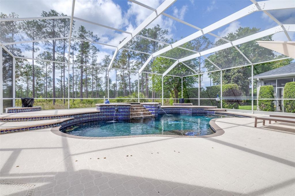 Image 51 of property listing at 10102 DEERCLIFF DRIVE, Tampa, FL 33647