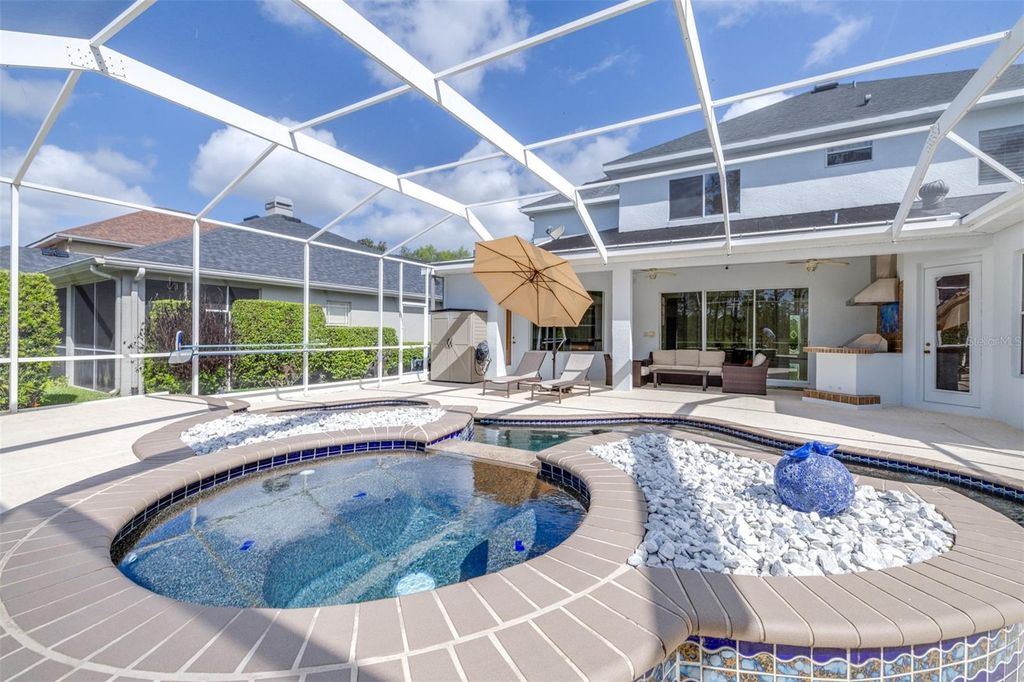 Image 54 of property listing at 10102 DEERCLIFF DRIVE, Tampa, FL 33647
