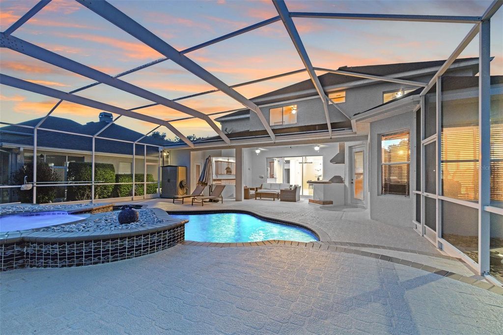 Image 58 of property listing at 10102 DEERCLIFF DRIVE, Tampa, FL 33647