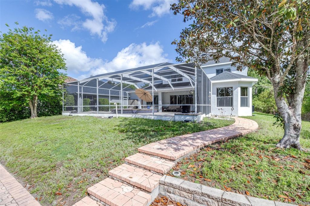 Image 65 of property listing at 10102 DEERCLIFF DRIVE, Tampa, FL 33647