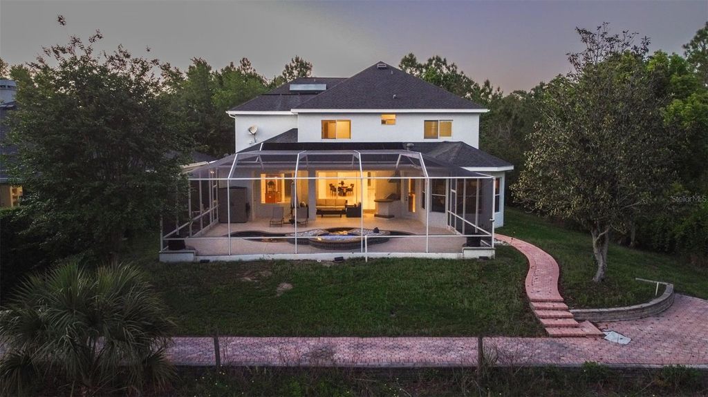 Image 67 of property listing at 10102 DEERCLIFF DRIVE, Tampa, FL 33647