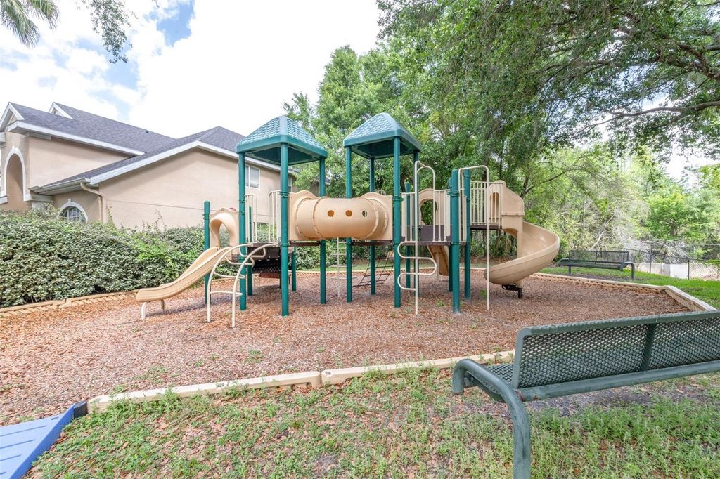Image 76 of property listing at 10102 DEERCLIFF DRIVE, Tampa, FL 33647