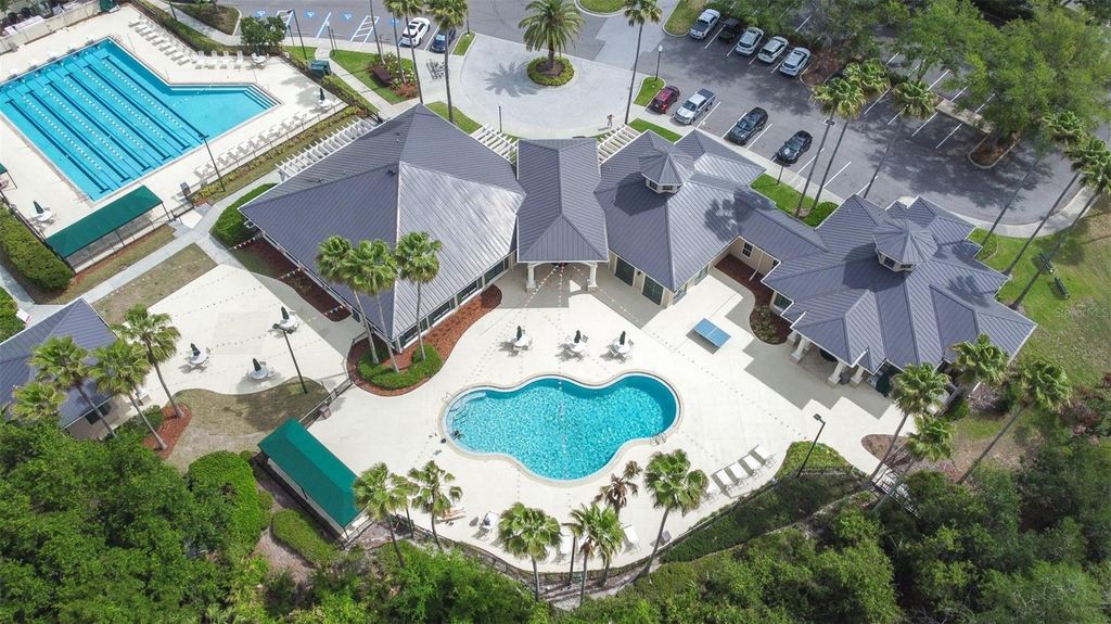 Image 81 of property listing at 10102 DEERCLIFF DRIVE, Tampa, FL 33647