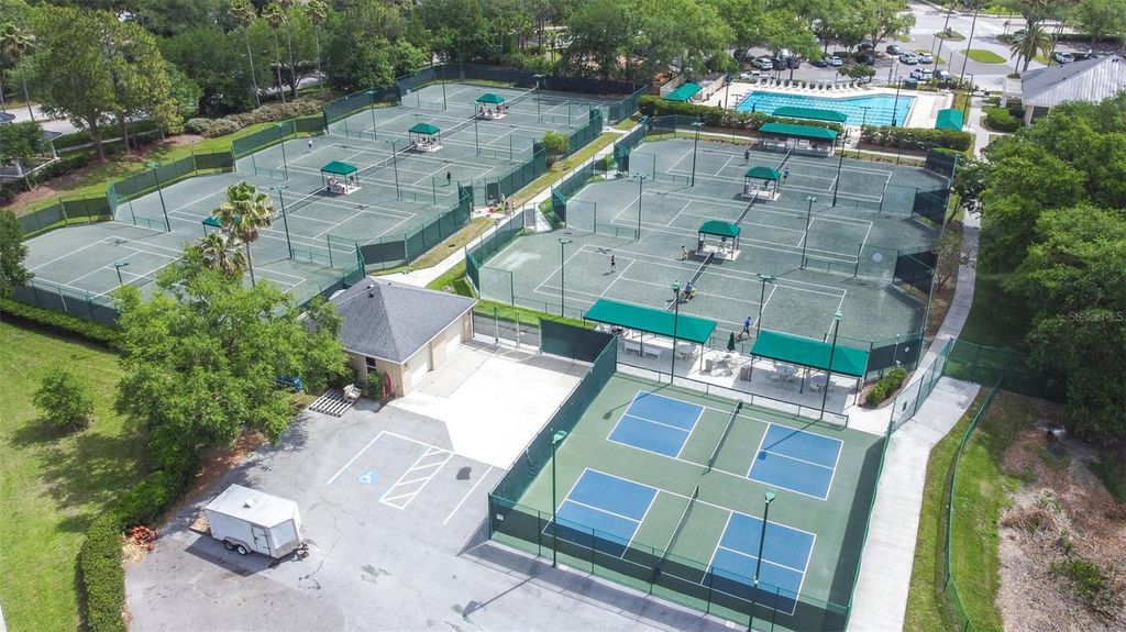 Image 82 of property listing at 10102 DEERCLIFF DRIVE, Tampa, FL 33647