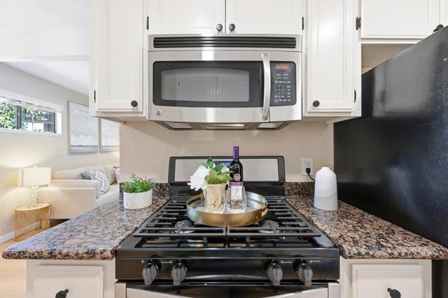 1924 Silverwood Avenue, Mountain View, CA 94043