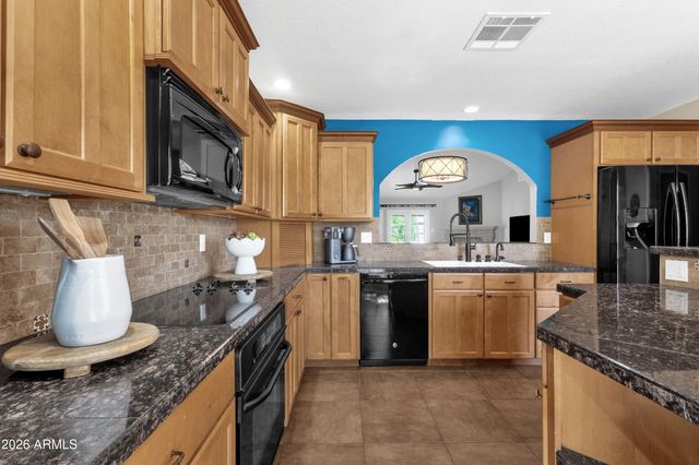 3618 W DEL RIO Street, Chandler, AZ 85226