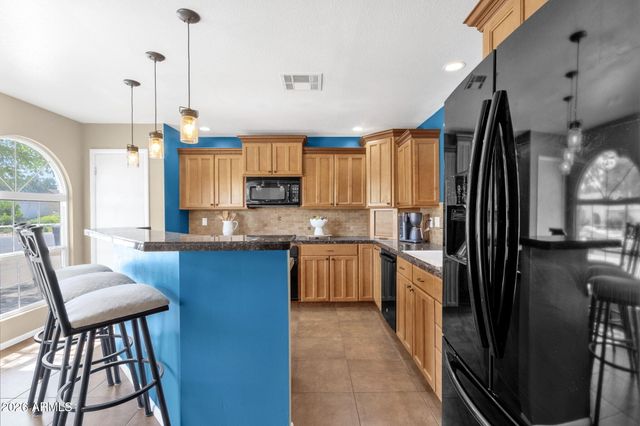 3618 W DEL RIO Street, Chandler, AZ 85226