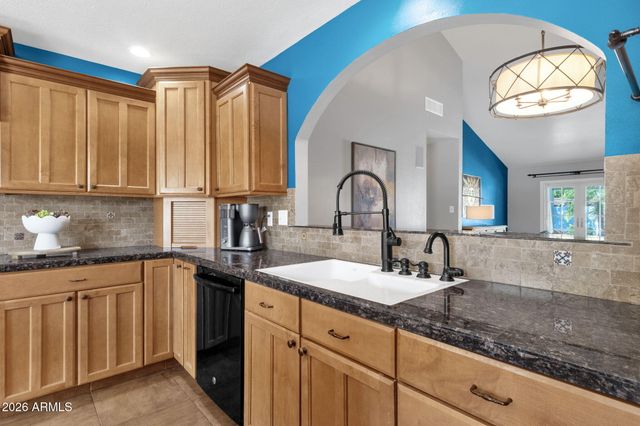 3618 W DEL RIO Street, Chandler, AZ 85226