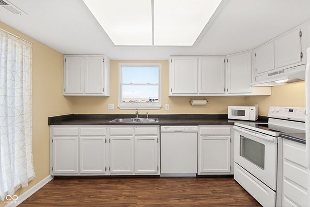 7538 Castleton Farms North Drive, Indianapolis, IN 46256