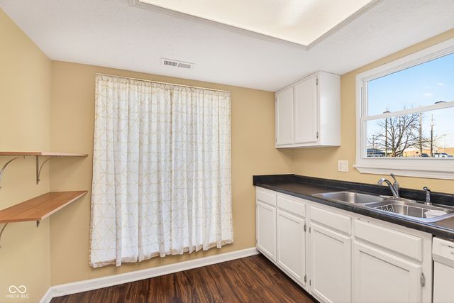 7538 Castleton Farms North Drive, Indianapolis, IN 46256