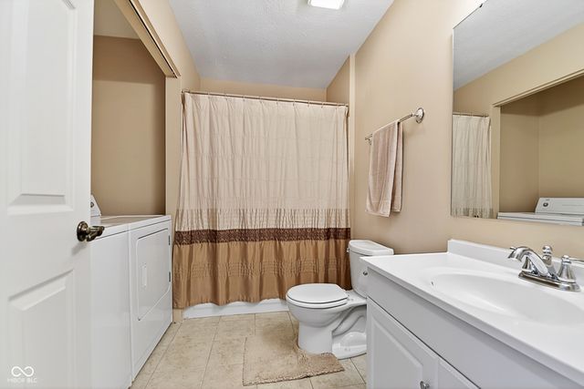 7538 Castleton Farms North Drive, Indianapolis, IN 46256