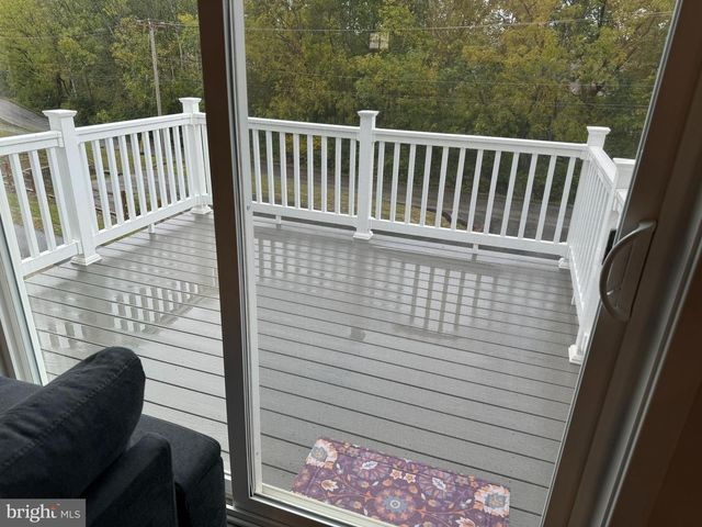 60 FOUR LEAF DR, Downingtown, PA 19335