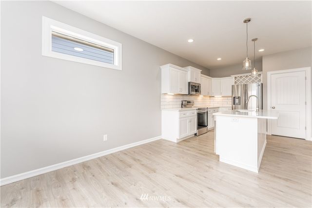 482 Sunny Brooke Lane, Chelan, WA 98816