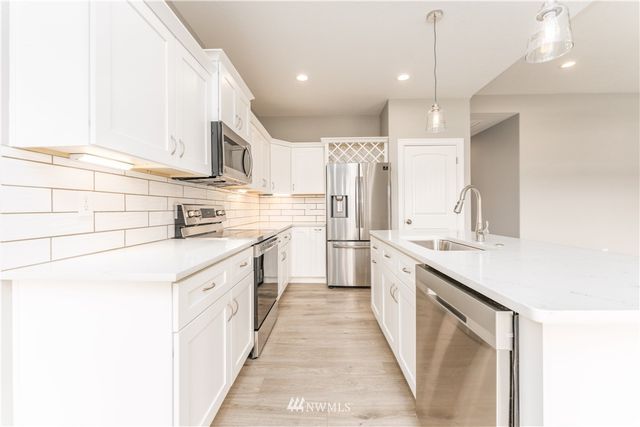 482 Sunny Brooke Lane, Chelan, WA 98816