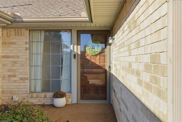 122 Bowerwood Drive, Chickasha, OK 73018