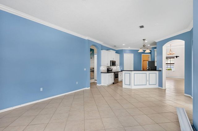 505 SW Lake Manatee Way, Port St. Lucie, FL 34986