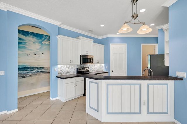 505 SW Lake Manatee Way, Port St. Lucie, FL 34986