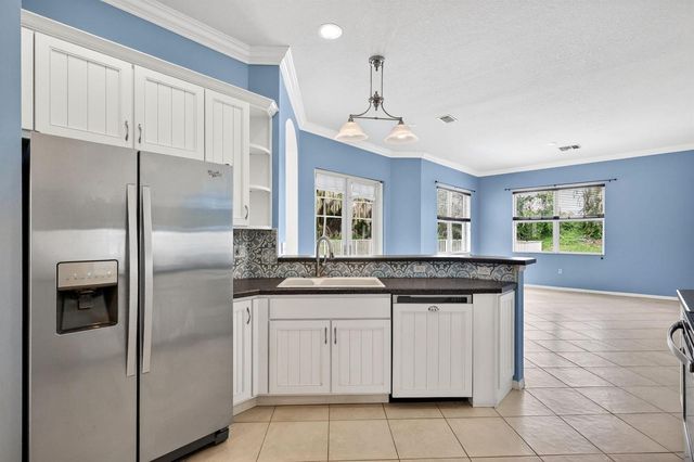 505 SW Lake Manatee Way, Port St. Lucie, FL 34986