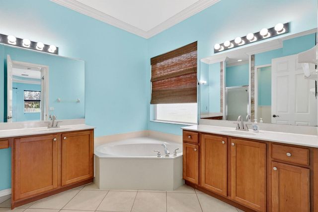 505 SW Lake Manatee Way, Port St. Lucie, FL 34986