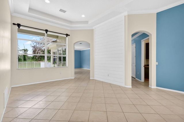 505 SW Lake Manatee Way, Port St. Lucie, FL 34986