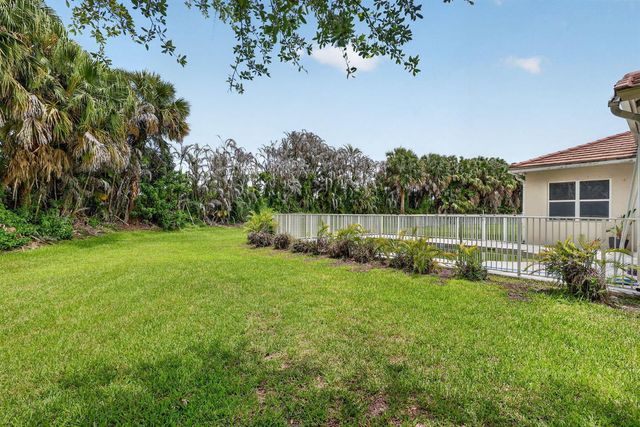 505 SW Lake Manatee Way, Port St. Lucie, FL 34986
