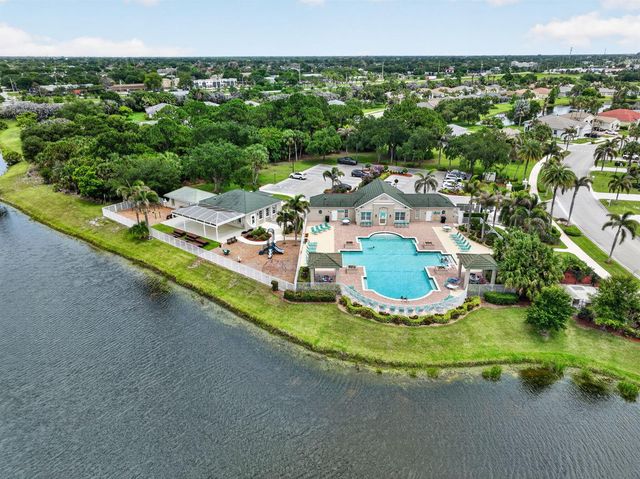 505 SW Lake Manatee Way, Port St. Lucie, FL 34986