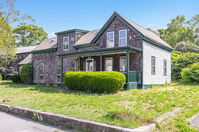 37 Pearl Street, Provincetown, MA 02657