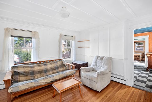 37 Pearl Street, Provincetown, MA 02657