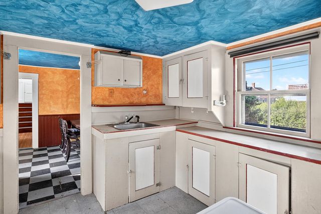 37 Pearl Street, Provincetown, MA 02657