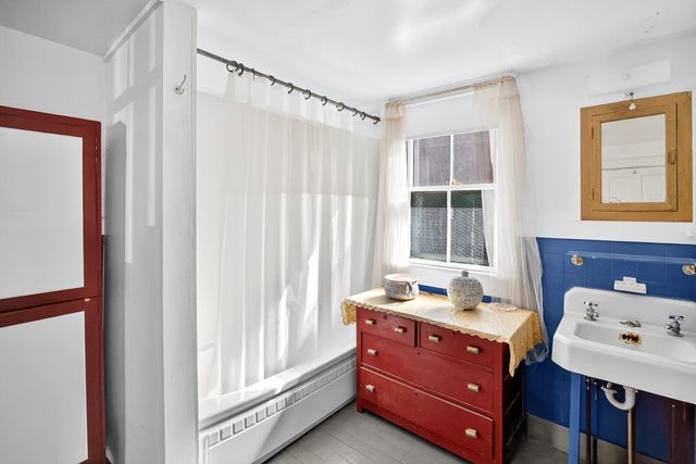 37 Pearl Street, Provincetown, MA 02657