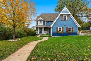 3215 Driftwood Drive, Manhattan, KS 66503