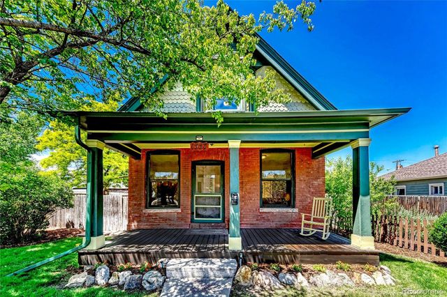 1557 Dallas Street, Aurora, CO 80010