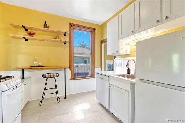 1557 Dallas Street, Aurora, CO 80010