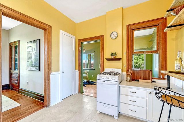 1557 Dallas Street, Aurora, CO 80010