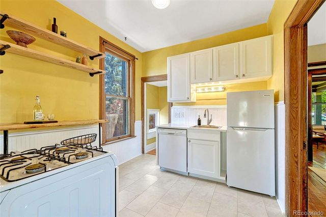 1557 Dallas Street, Aurora, CO 80010