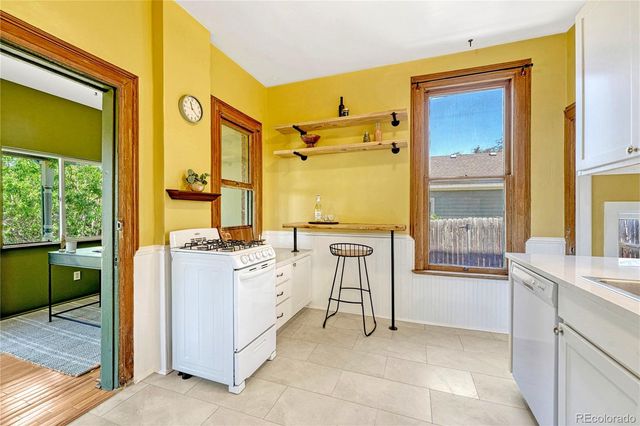 1557 Dallas Street, Aurora, CO 80010