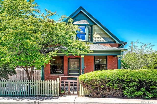 1557 Dallas Street, Aurora, CO 80010