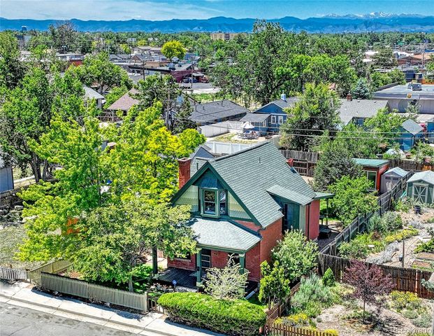 1557 Dallas Street, Aurora, CO 80010