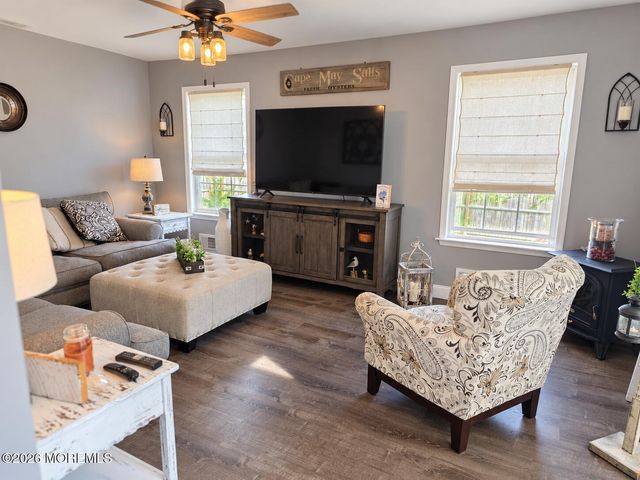 131 Bosun Avenue, Manahawkin, NJ 08050