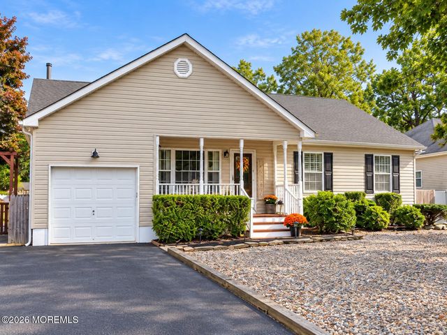 131 Bosun Avenue, Manahawkin, NJ 08050