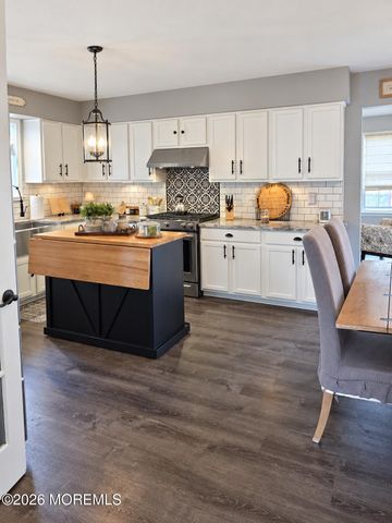 131 Bosun Avenue, Manahawkin, NJ 08050