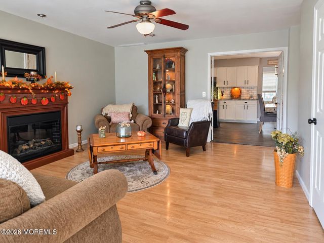 131 Bosun Avenue, Manahawkin, NJ 08050