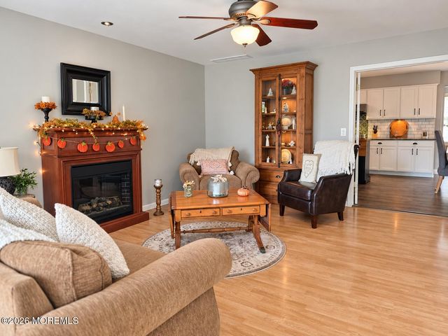 131 Bosun Avenue, Manahawkin, NJ 08050