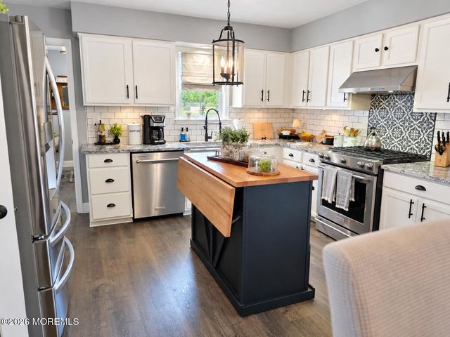 131 Bosun Avenue, Manahawkin, NJ 08050