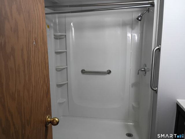 6 5th Avenue, Shelton, CT 06484