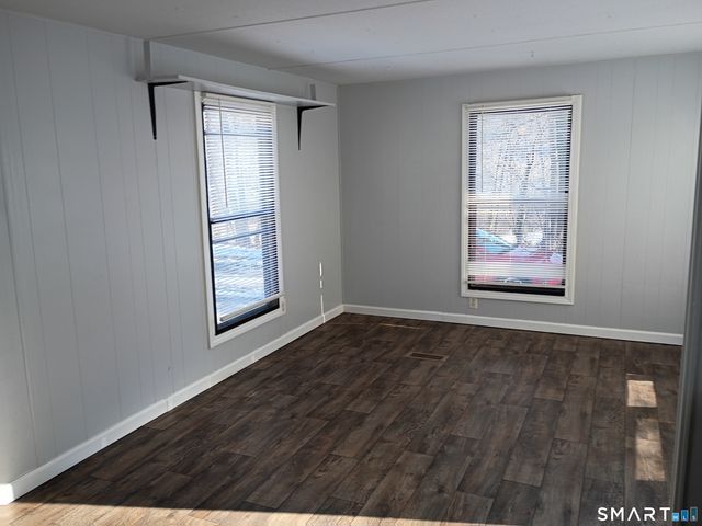 6 5th Avenue, Shelton, CT 06484