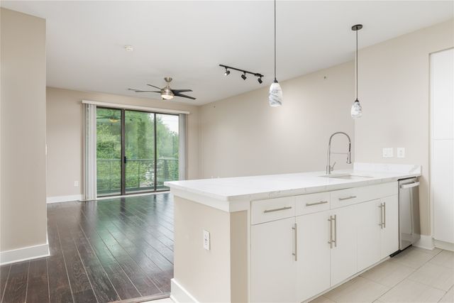 4605 Cedar Springs Road 201, Dallas, TX 75219